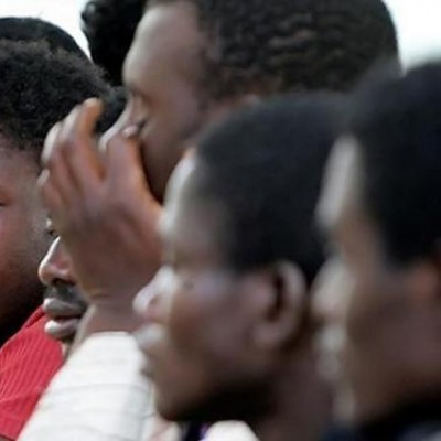 Anzio, gravissimo atto di violenza contro i migranti: un'interrogazione per far luce sull'accaduto