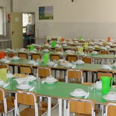 Il M5S di Pomezia discrimina i bambini nelle mense scolastiche